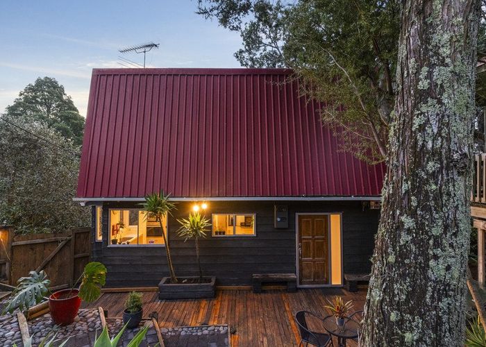  at 112 Victory Road, Laingholm, Auckland