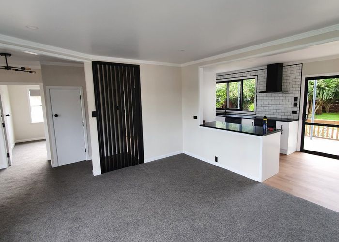  at 5 Lucien Place, Whitikahu