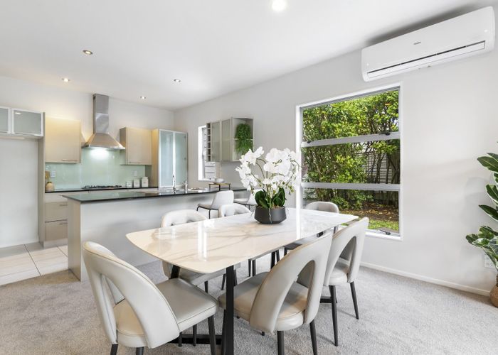  at 5/40 Scarlet Oak Drive, Schnapper Rock, Auckland