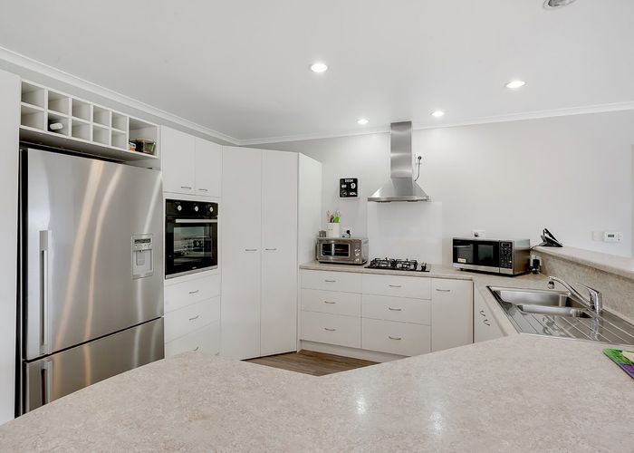  at 9 Aloma Way, Glenview, Hamilton, Waikato