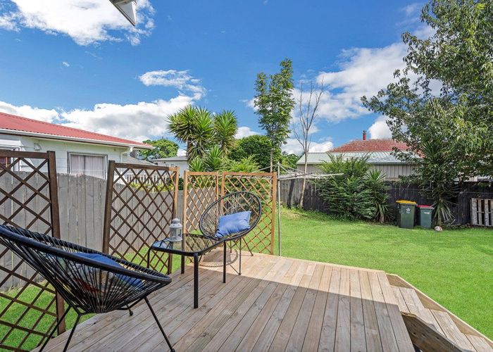  at 2/17 Kent Road, Manurewa, Manukau City, Auckland