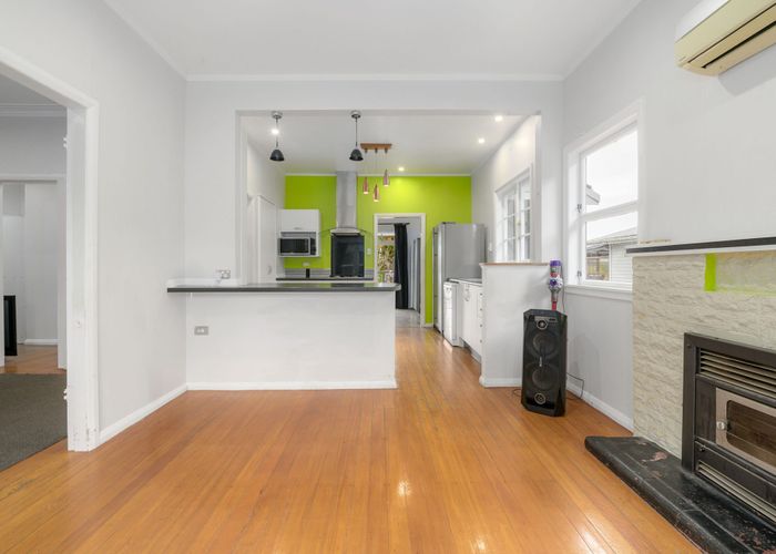  at 36 Forest Lake Road, Forest Lake, Hamilton, Waikato