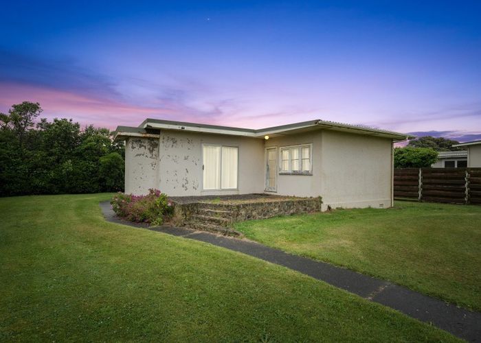 Free property data for 70 Moana Street, Otaki Beach, Otaki homes.co.nz