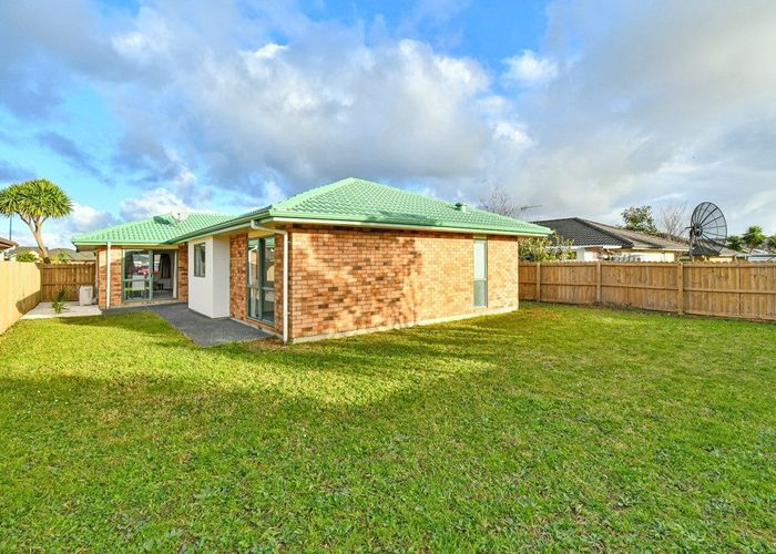  at 10 Rock Daisy Crescent, Mangere, Manukau City, Auckland