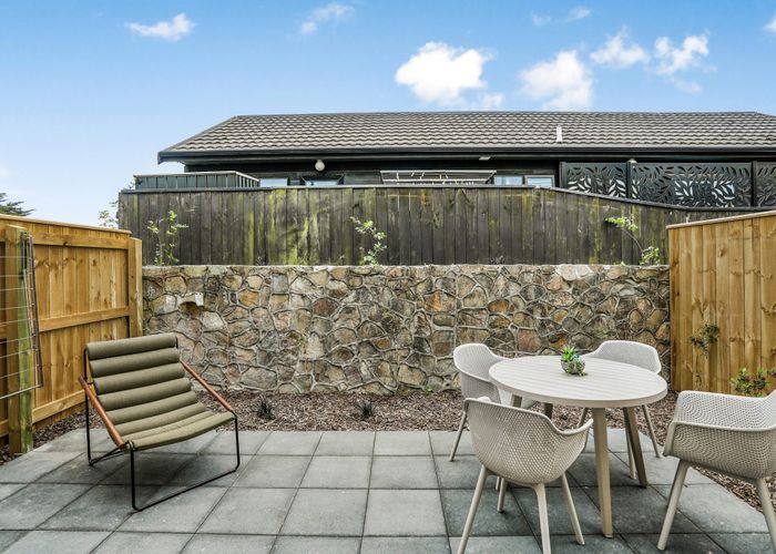  at 11/10 Pascoe Avenue , Paremata, Porirua, Wellington