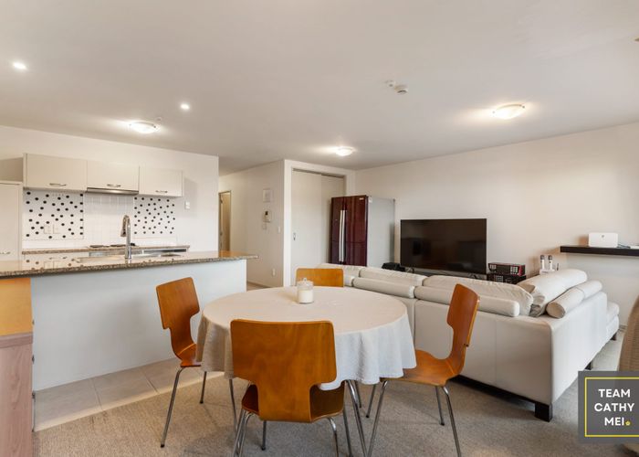  at 11/124 Stancombe Road, Flat Bush, Auckland