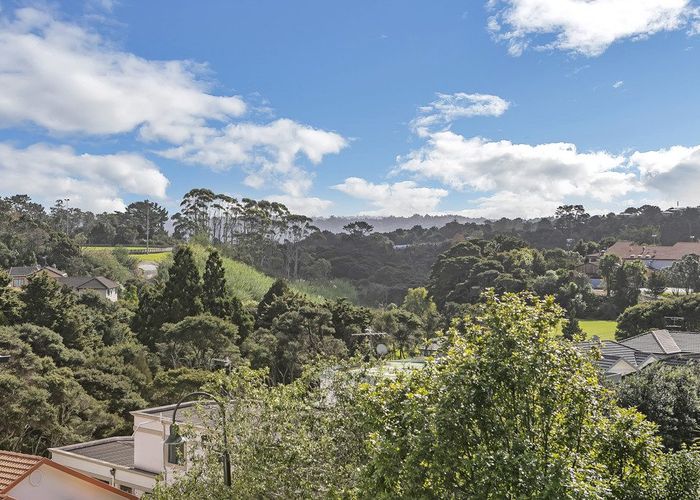  at 8A/20 Ian Marwick Place, Birkenhead, Auckland
