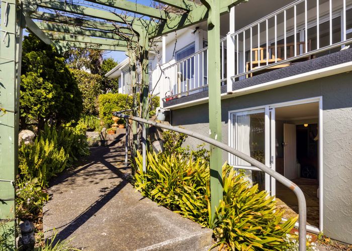  at 32 Queens Road, Glen Avon, New Plymouth, Taranaki