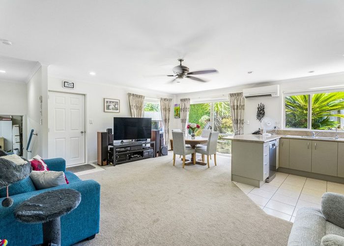  at 1/22 Ellenbury Place, Stanmore Bay, Whangaparaoa