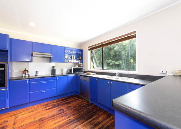 at 5 Sylvan Valley Avenue, Titirangi, Auckland