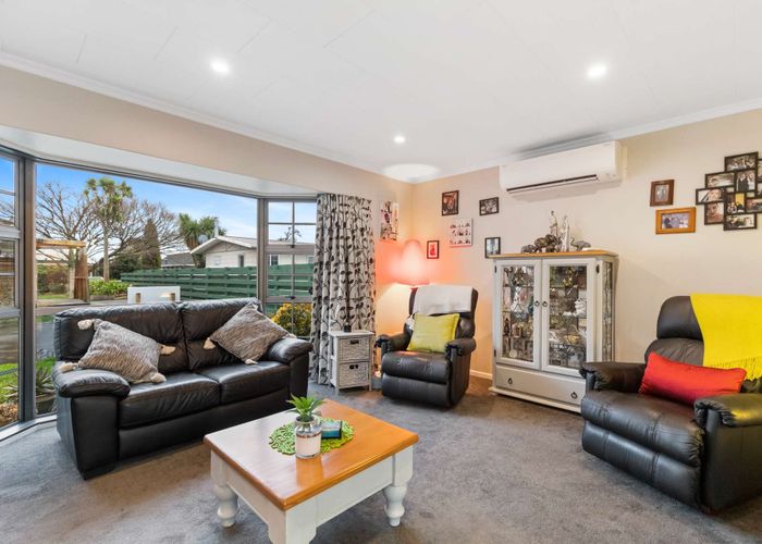  at 2/4 Meadowbrook Drive, Cloverlea, Palmerston North