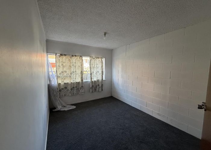  at 2/396 Sandringham Road, Mount Albert, Auckland City, Auckland