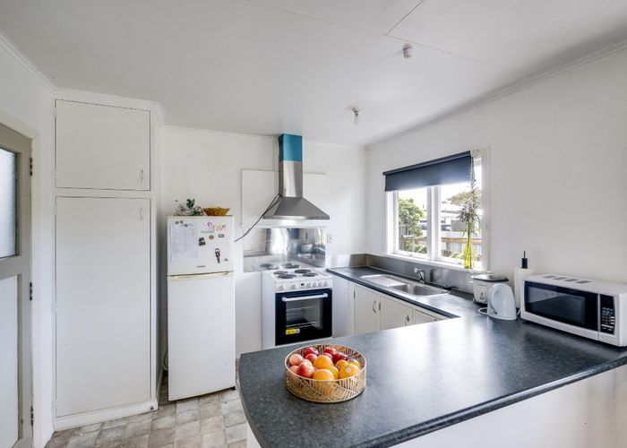  at 6 James Foley Avenue, Pirimai, Napier