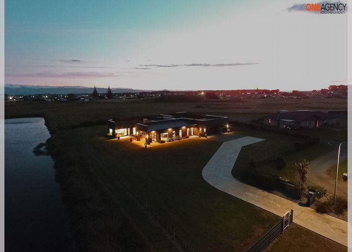  at 16 Carex Grove, Foxton Beach, Horowhenua, Manawatu / Whanganui