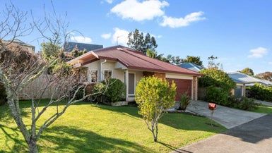  at 1/67 Donald Street, Stanmore Bay, Whangaparaoa