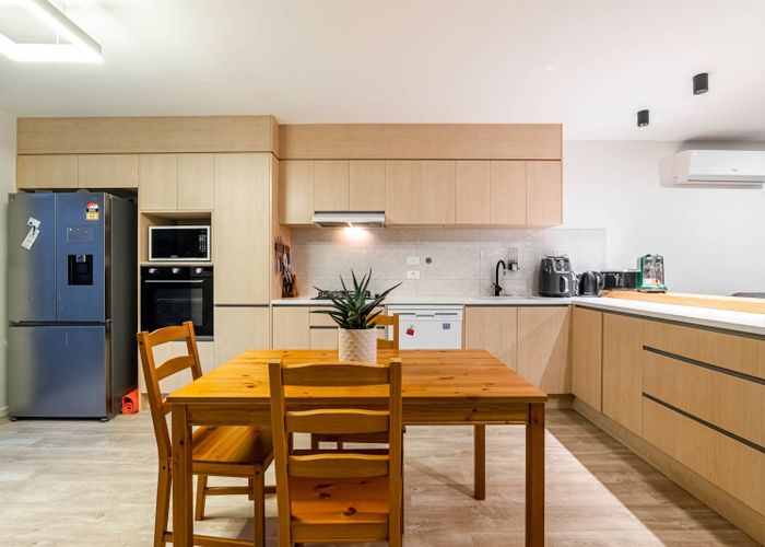  at 33b Arran Road, Browns Bay, North Shore City, Auckland