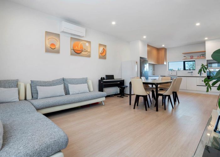  at 4/128 Onewa Road, Northcote, North Shore City, Auckland