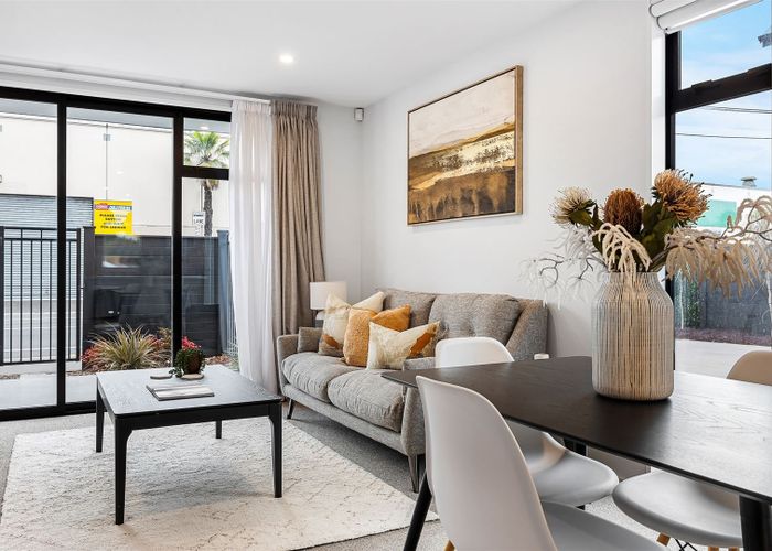  at 8/10 New Brighton Road, Shirley, Christchurch