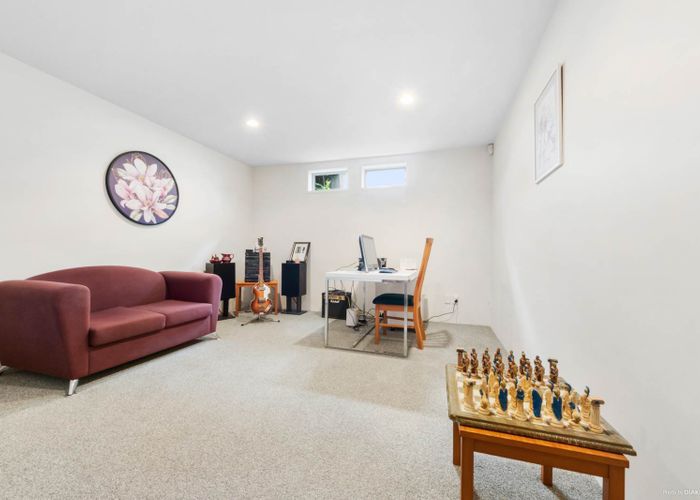  at 8 Graceview Way, West Harbour, Auckland