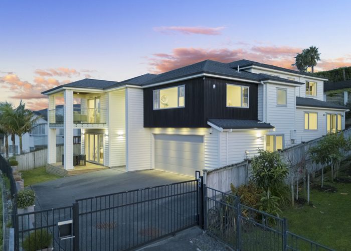  at 12 Mettam Drive, Swanson, Waitakere City, Auckland