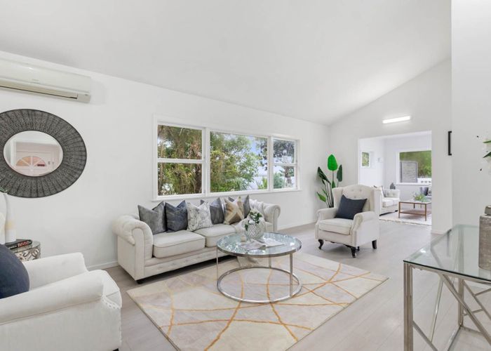  at 2/1 Stanley Road, Glenfield, North Shore City, Auckland