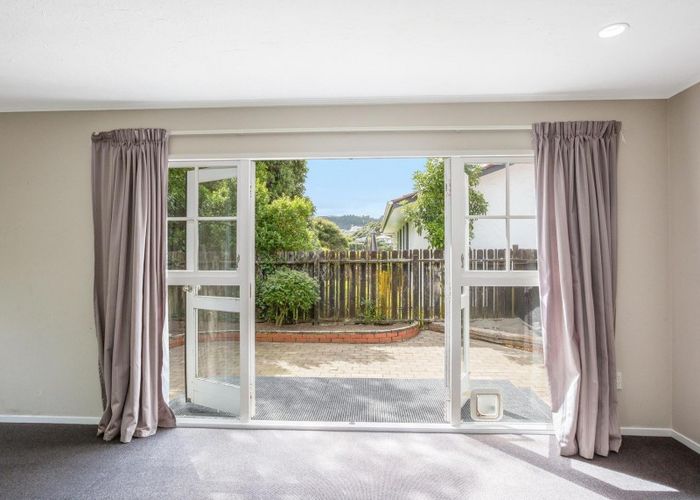  at 31 Latitude close, Whitby, Porirua
