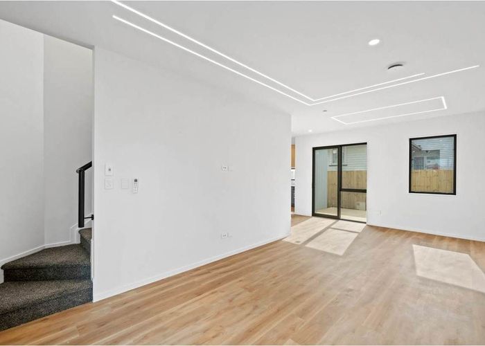  at 2/31 McLeod Road, Weymouth, Manukau City, Auckland