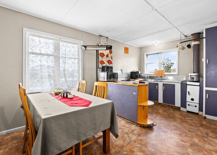  at 2 Merton Crescent, Pirimai, Napier