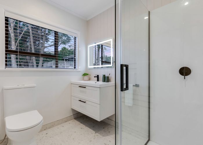  at 19 Highland Ave, Titirangi, Waitakere City, Auckland