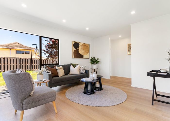  at 1/10 Catkin Crescent, Papatoetoe, Auckland