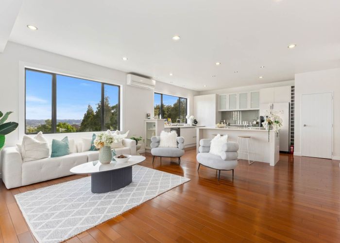  at 92 Schnapper Rock Road, Albany, North Shore City, Auckland