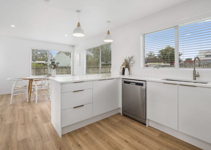  at 53 Kawaha Point Road, Kawaha Point, Rotorua, Bay Of Plenty