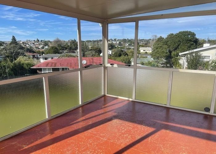  at 20 Trojan Crescent, New Lynn, Waitakere City, Auckland