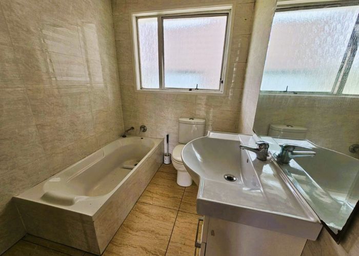  at 15 Pixie Place, Pakuranga Heights, Manukau City, Auckland