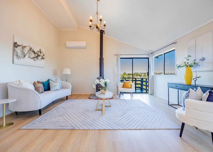  at 2/28 Noeleen Street, Glenfield, North Shore City, Auckland