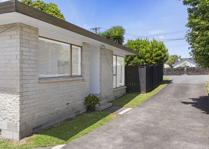  at 1/40 Marua Road, Ellerslie, Auckland