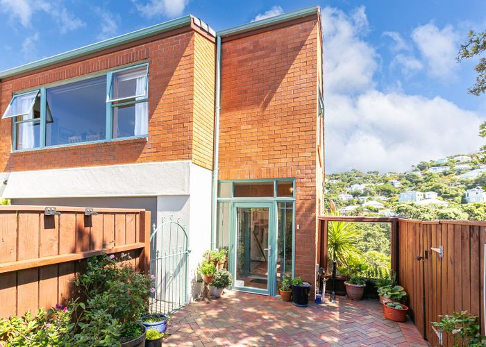 at 4/9 ARAWA RD, HATAITAI, WELLINGTON