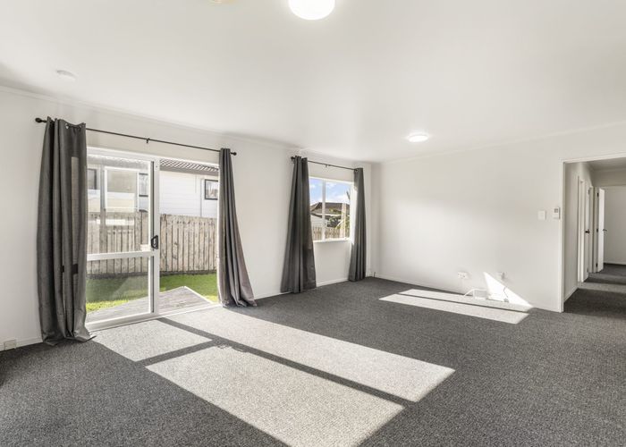  at 1/75 Etherton Drive, Weymouth, Manukau City, Auckland