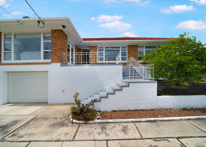  at 38 Kohekohe Street, New Lynn, Waitakere City, Auckland