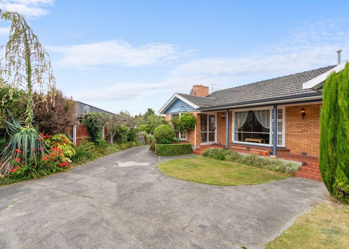  at 8 Kirkdale Place, Avonhead, Christchurch
