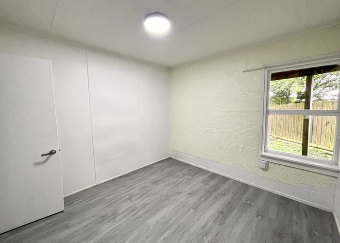  at 32 Trinidad Street, Blockhouse Bay, Auckland City, Auckland