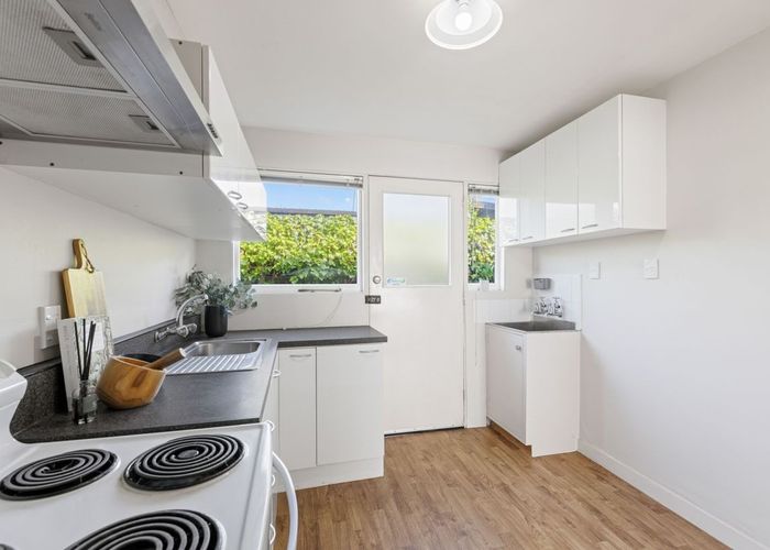  at 2/121A Papanui Road, Merivale, Christchurch City, Canterbury
