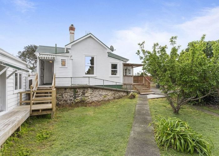  at 82 Church Street, Otahuhu, Auckland