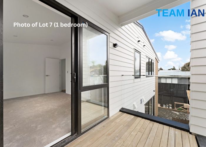  at 1/122 Archibald Road, Kelston, Auckland