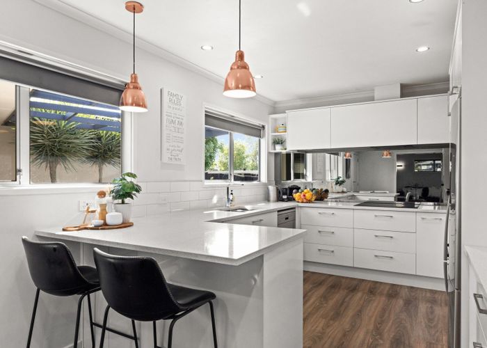  at 9 Hinton Road, Taradale, Napier