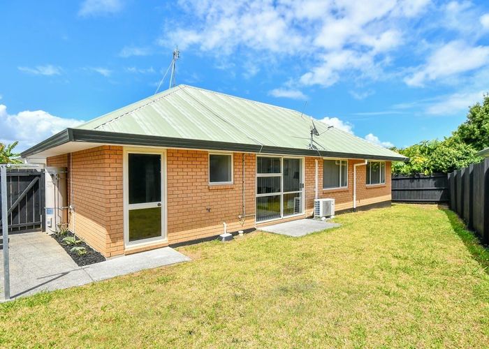  at 2/44 Wai Iti Place, Clendon Park, Auckland