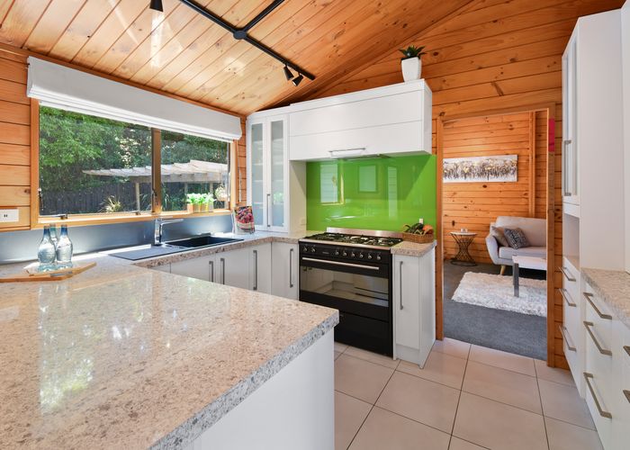  at 182 Everglade Drive, Totara Heights, Auckland