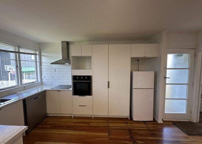  at 22  Paton Avenue, Te Atatu South, Waitakere City, Auckland