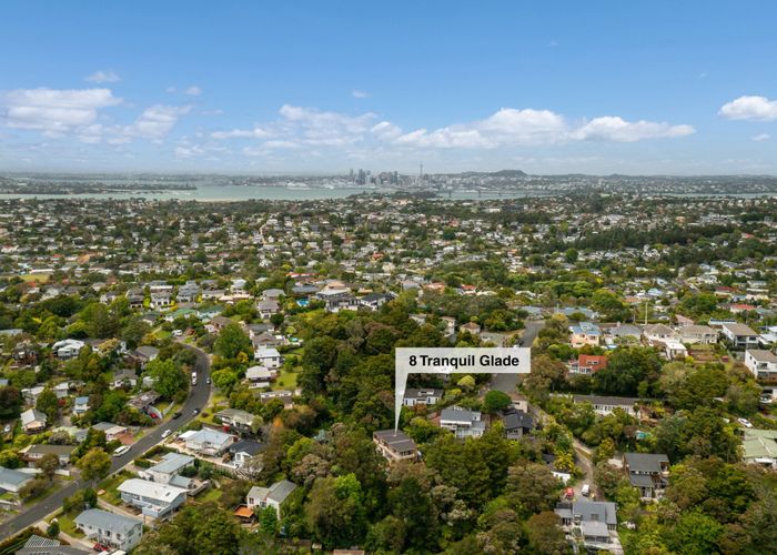  at 8 Tranquil Glade, Hillcrest, North Shore City, Auckland