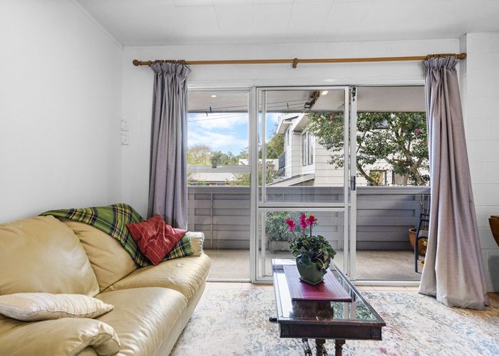  at 8/6 Opoia Road, Hamilton East, Hamilton, Waikato